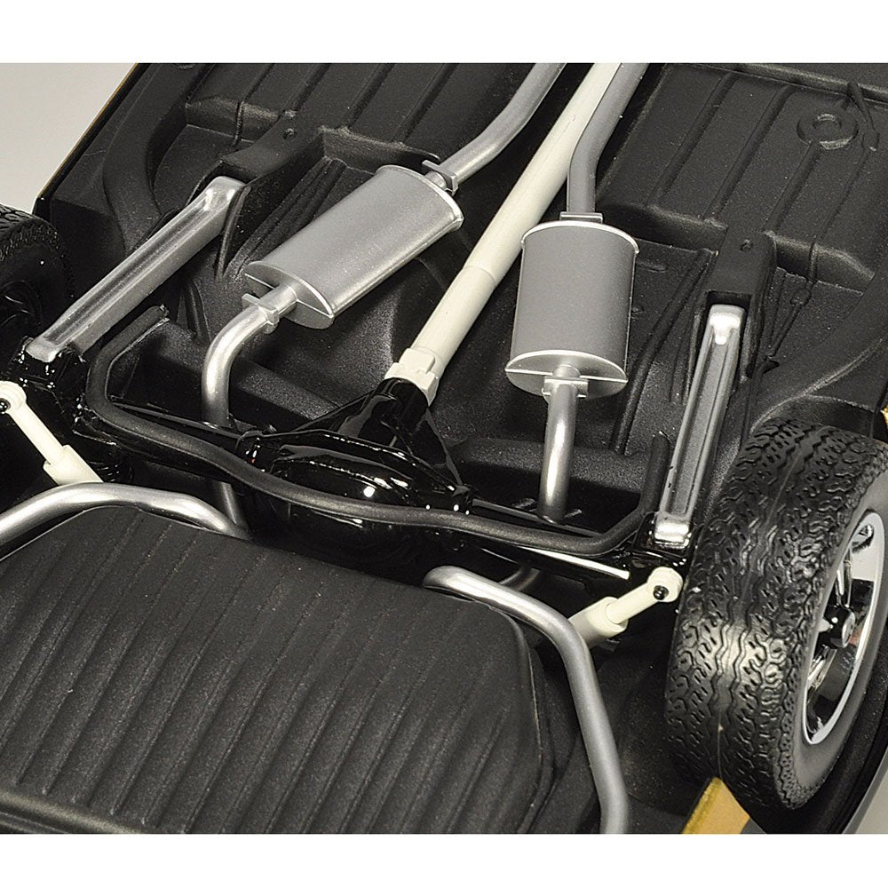 1:18 Classic Carlectables Holden HX Monaro Tuxedo Black 18860
