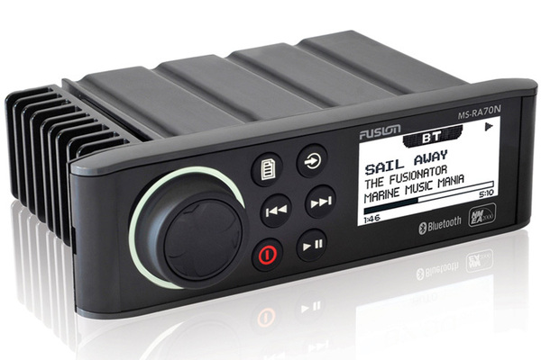 Fusion Marine 2-Zone AM/FM Stereo System with Bluetooth & NMEA 2000 MS-RA70Ni