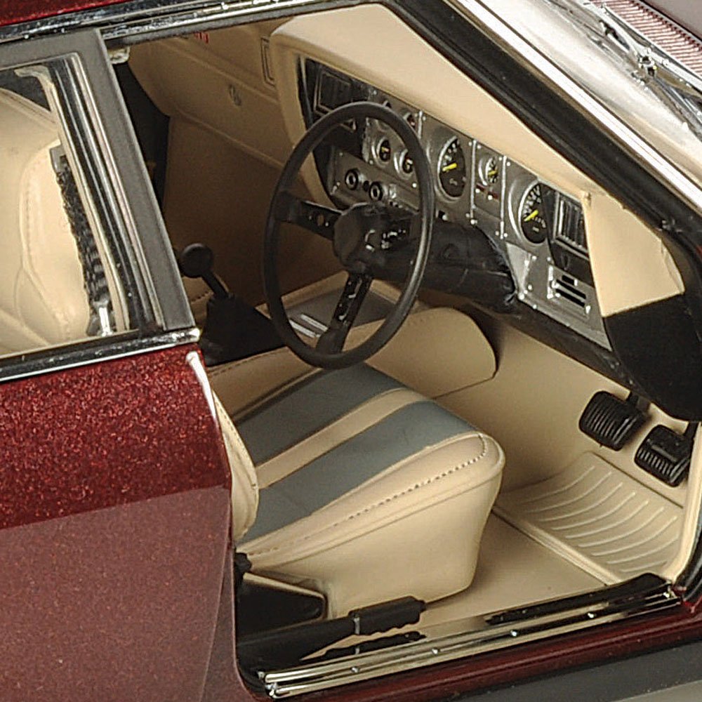 1:18 Holden HJ Monaro GTS Claret Metallic Classic Carlectables 18841