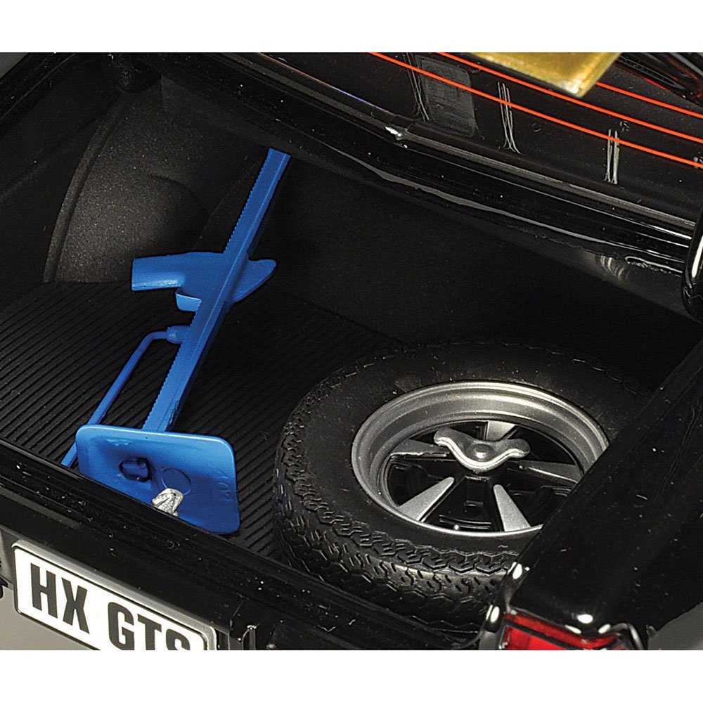1:18 Classic Carlectables Holden HX Monaro Tuxedo Black 18860