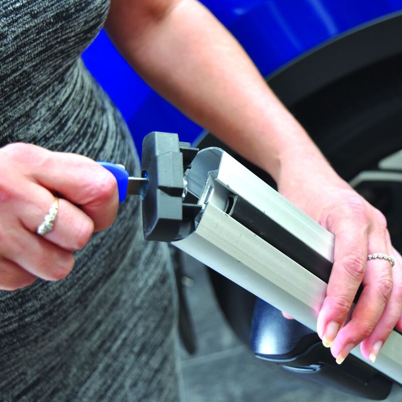 Roof Rack - Lockable For Vehicles Equipped With Side Rails 130Cm X 13Mm 60Kg