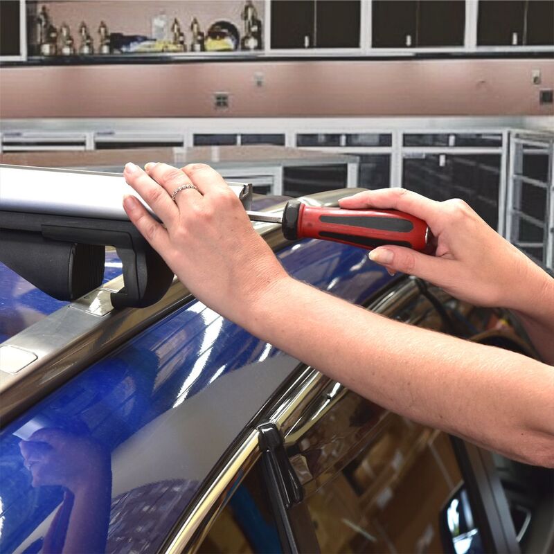 Roof Rack - Lockable For Vehicles Equipped With Side Rails 130Cm X 13Mm 60Kg